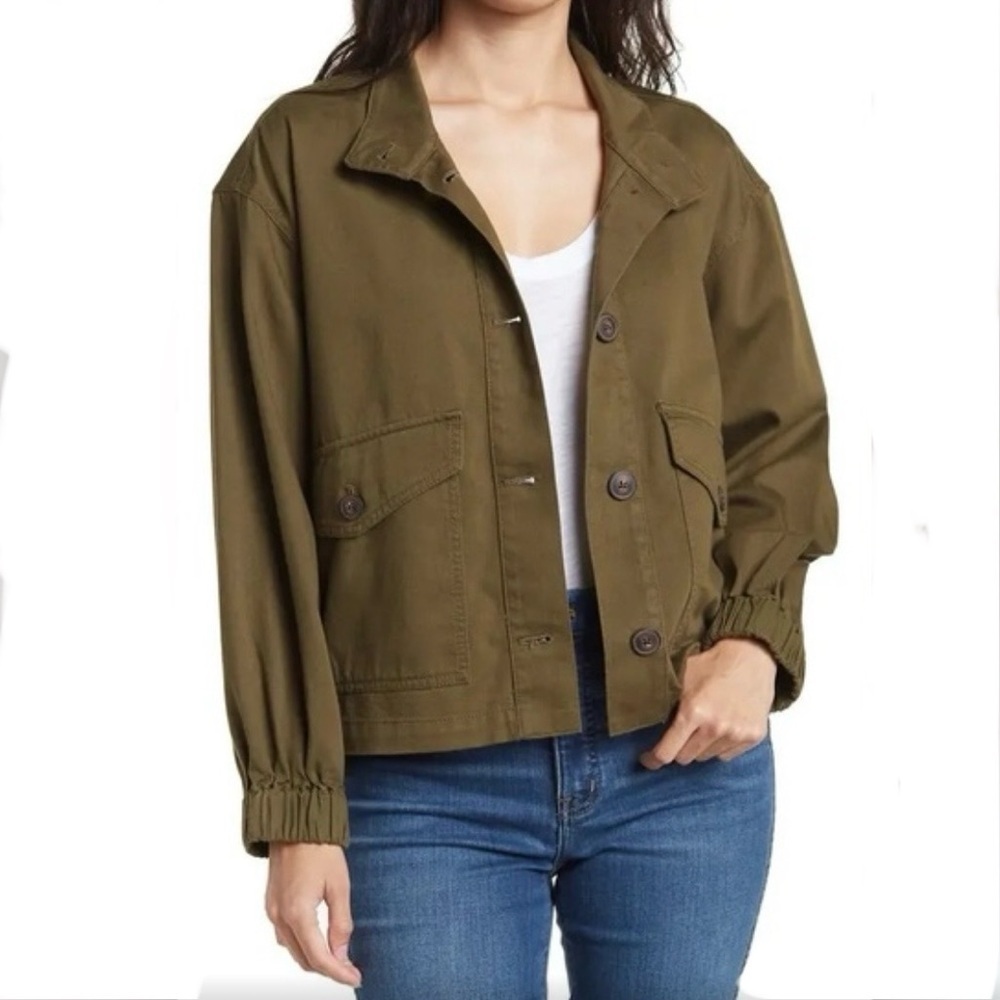 Madewell olive army green crop jacket in size large in excellent condition.